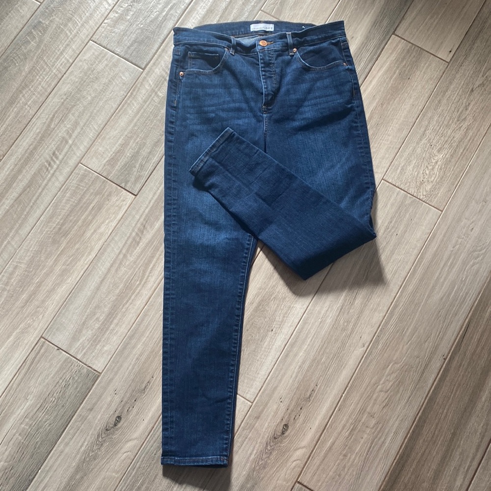 LOFT Skinny Jeans in Dark Wash